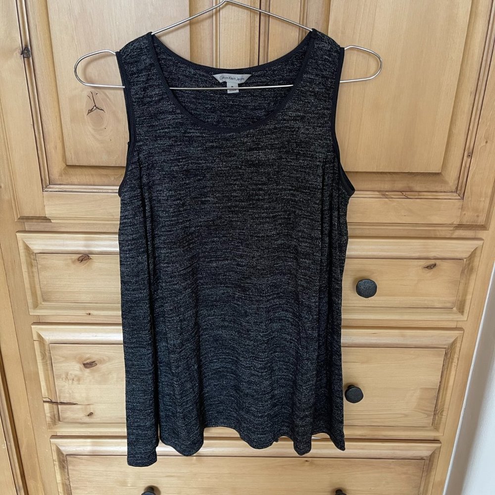 Calvin Klein Shoulder Cutout Top in size Medium